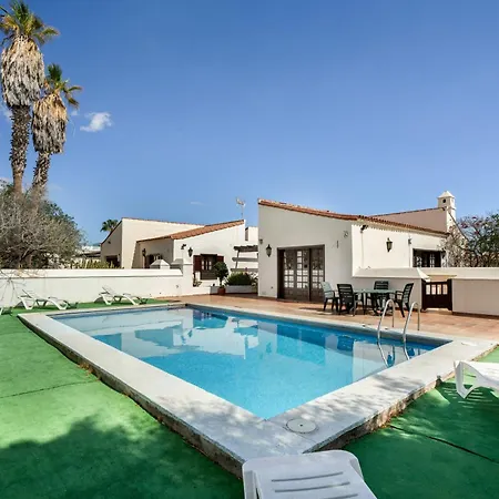 Villa 3-bedroom In Golf Del Sur