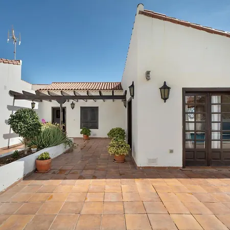 Villa 3-bedroom In Golf Del Sur *